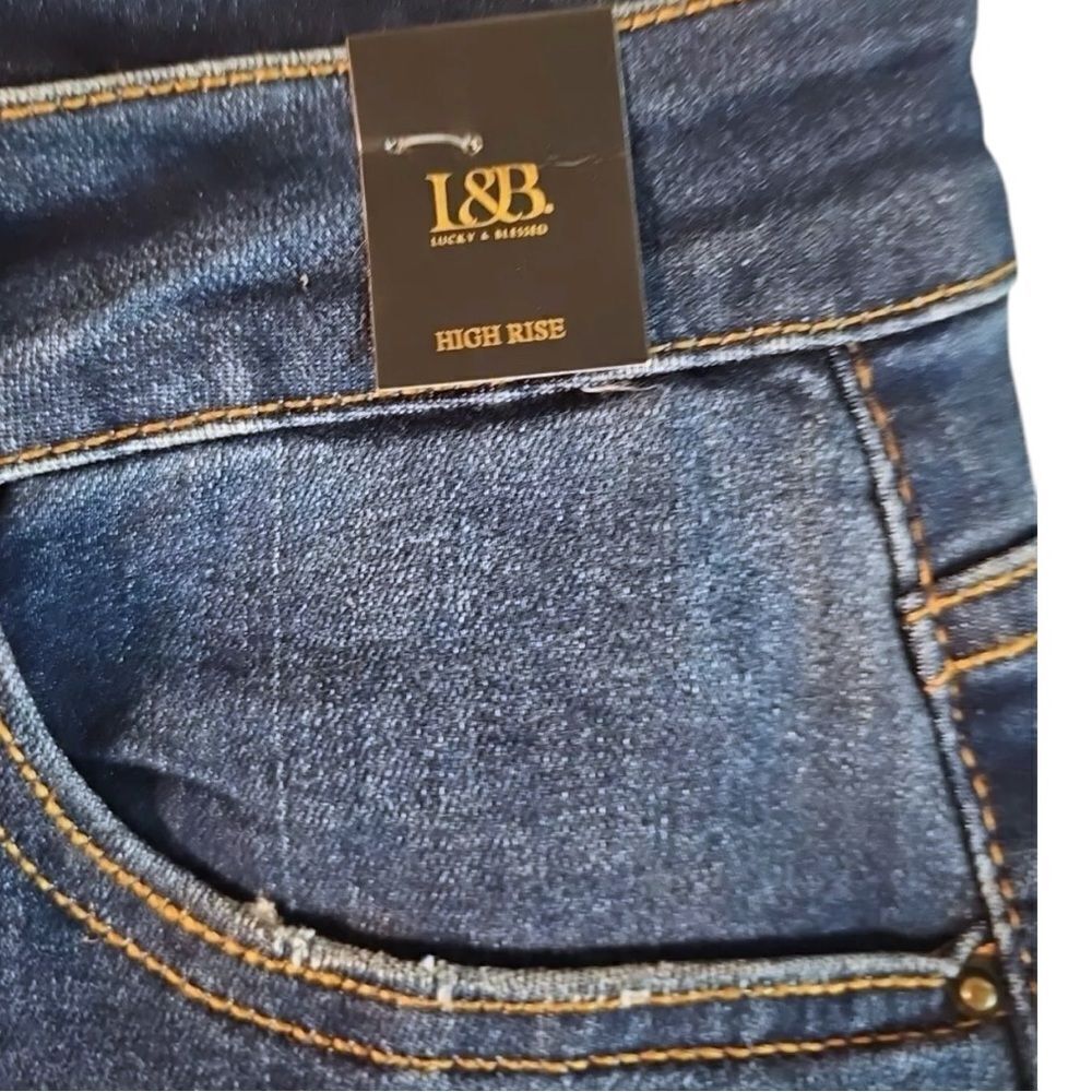 High Rise Button Fly Flare Jeans | Stretch Boutique Denim | Mid Wash | L&B | NWT - Picture 9 of 12